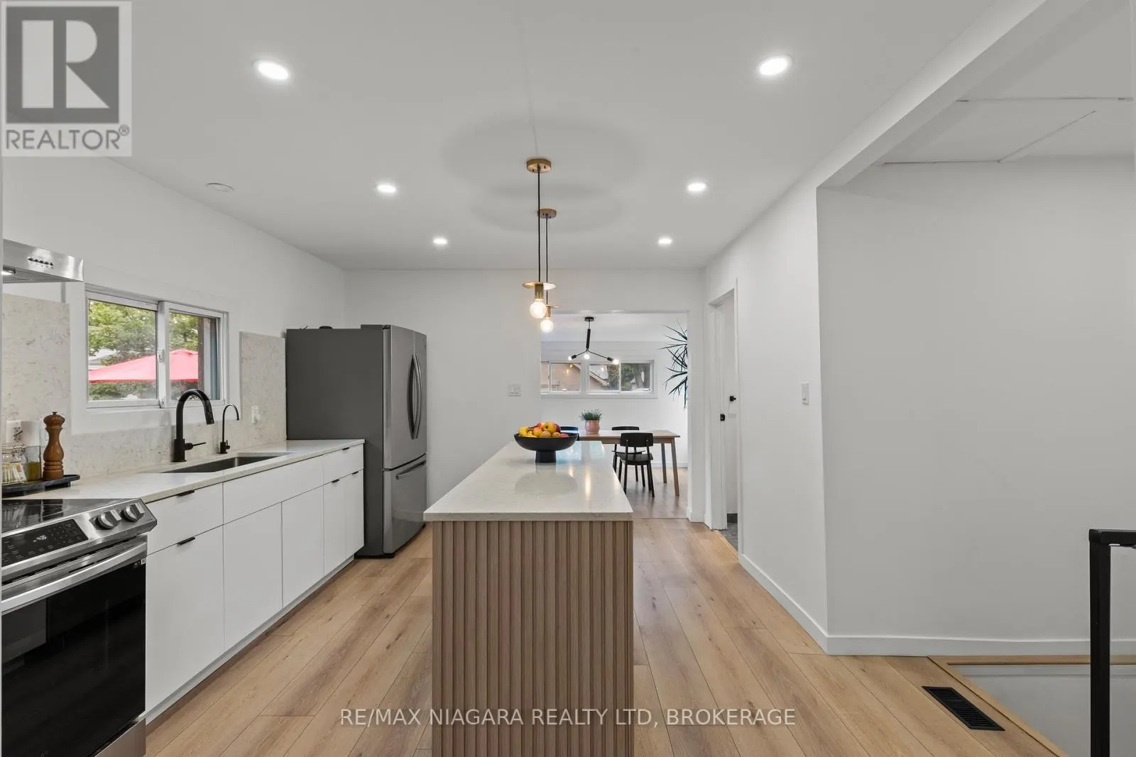 9 SHELLEY AVENUE