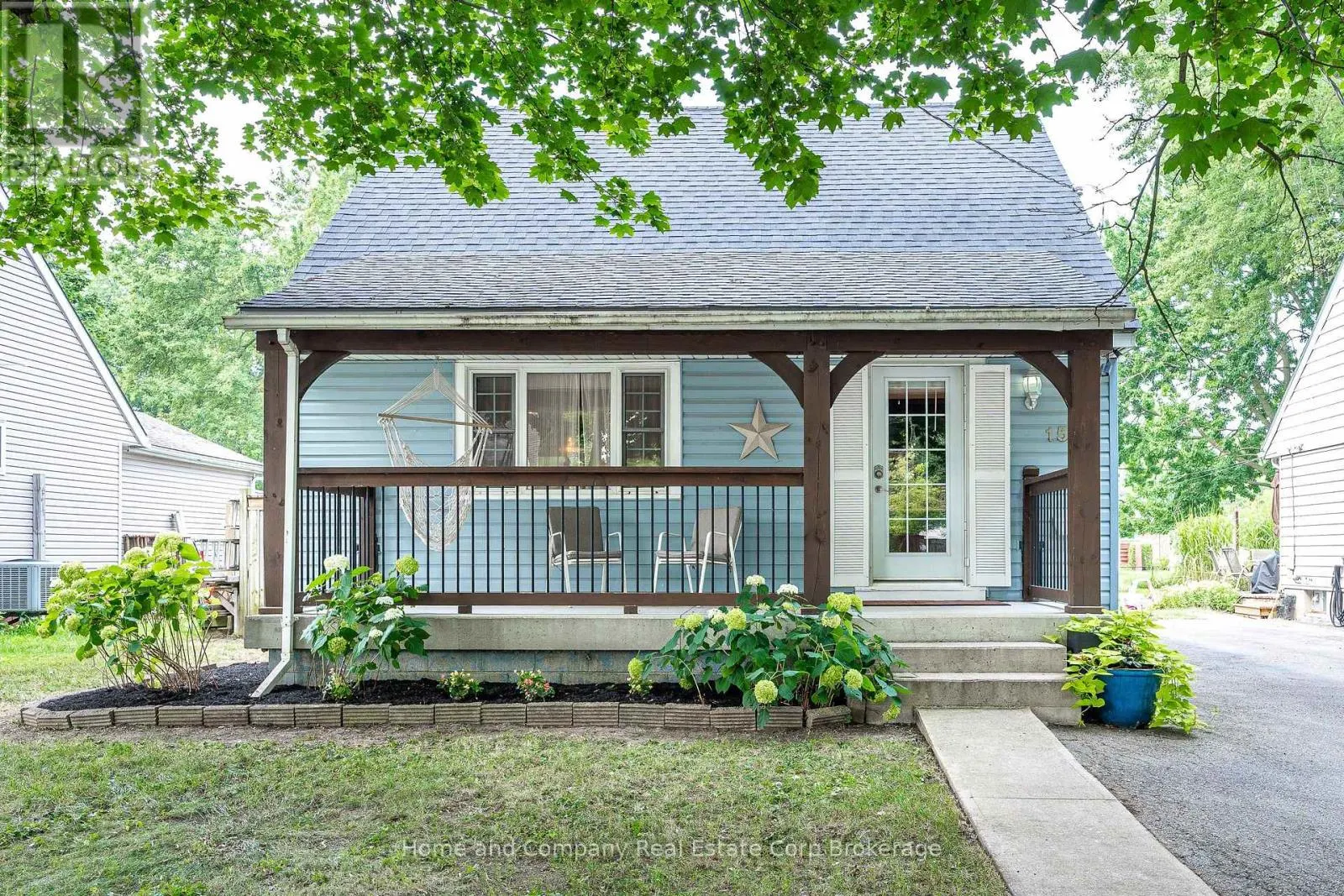 152 MCNAB STREET