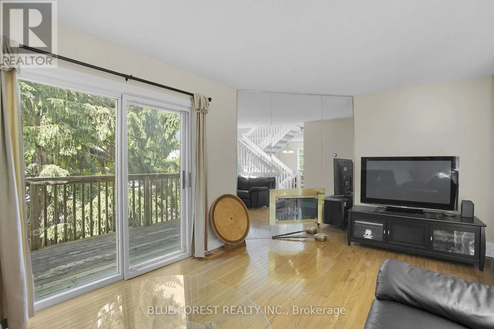 30 - 1399 COMMISSIONERS ROAD W, #30