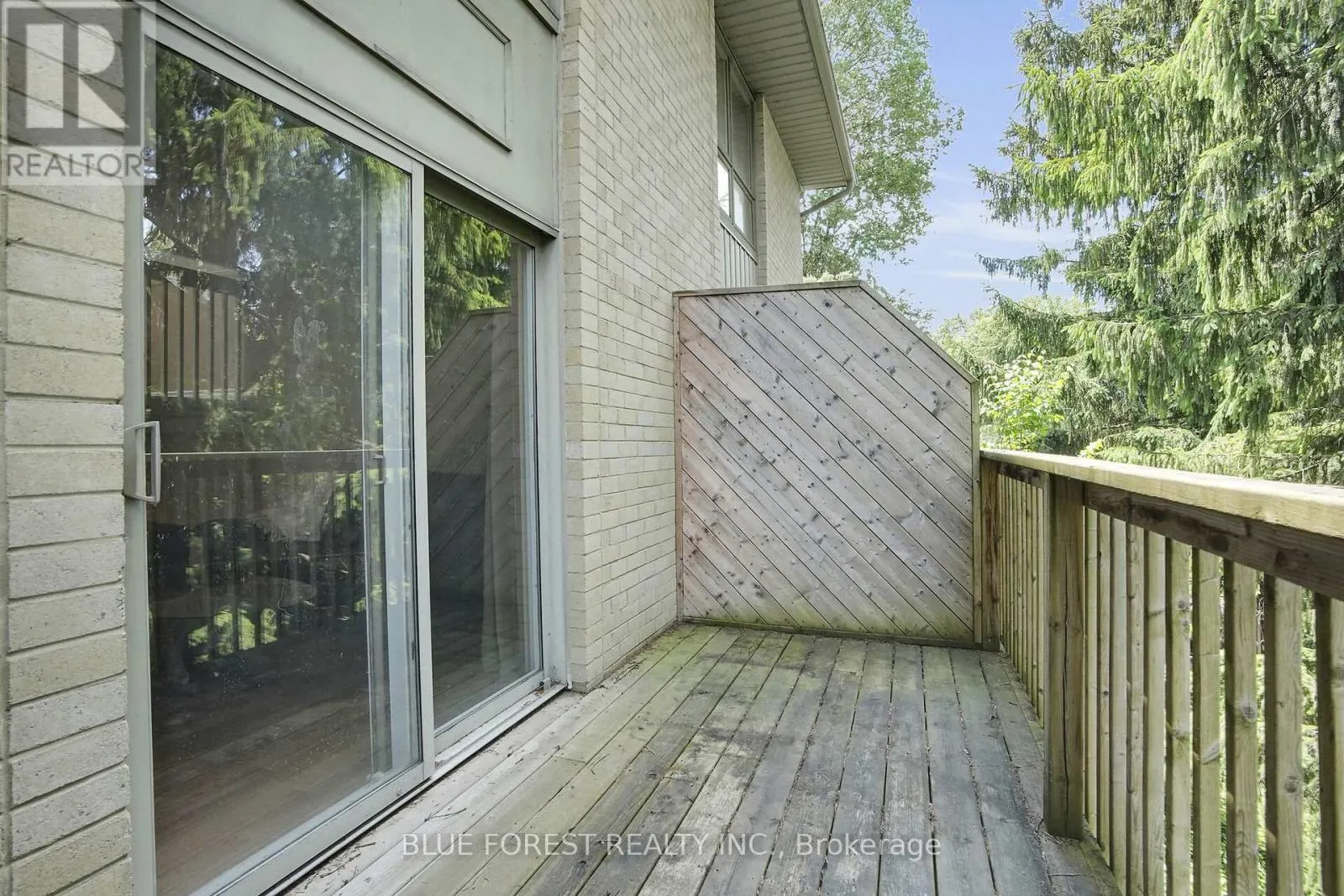 30 - 1399 COMMISSIONERS ROAD W, #30