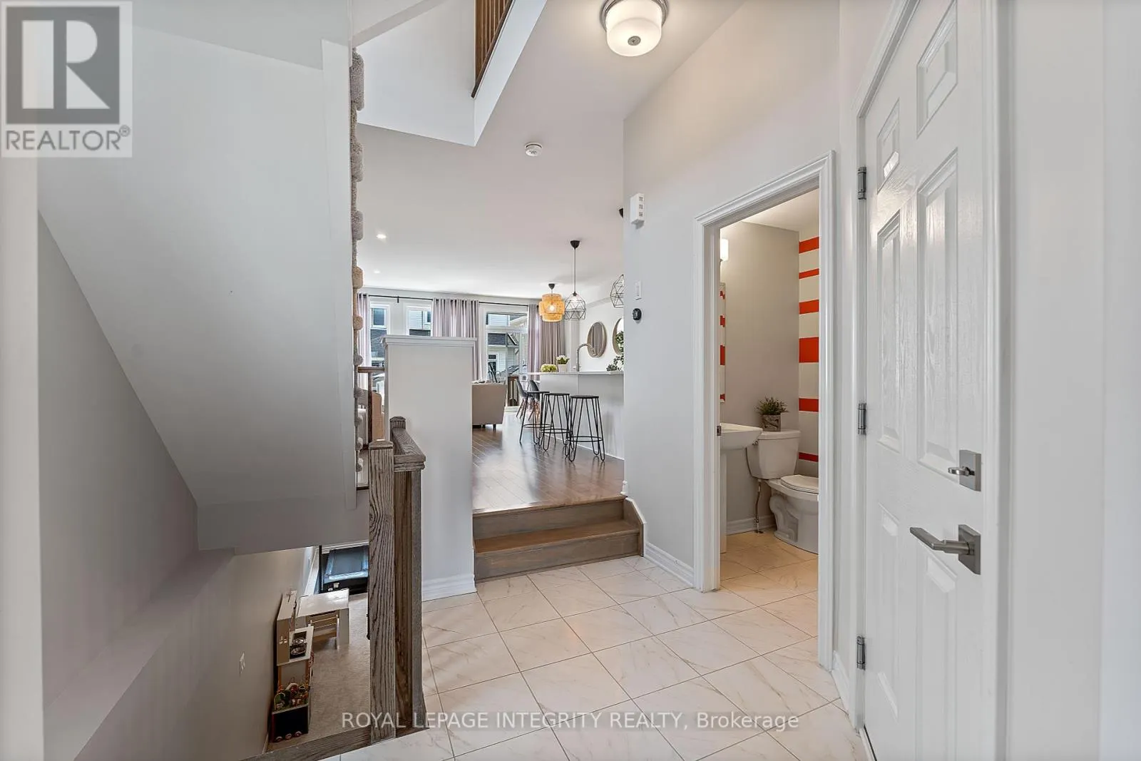 820 CLAPHAM TERRACE