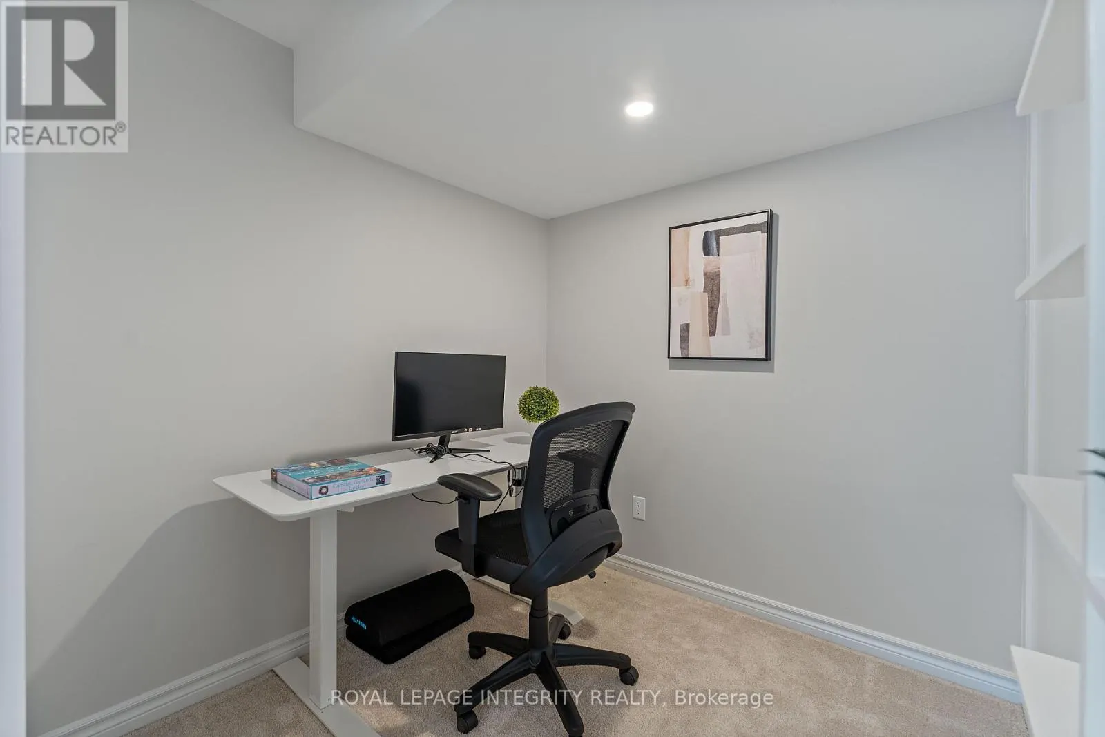 820 CLAPHAM TERRACE