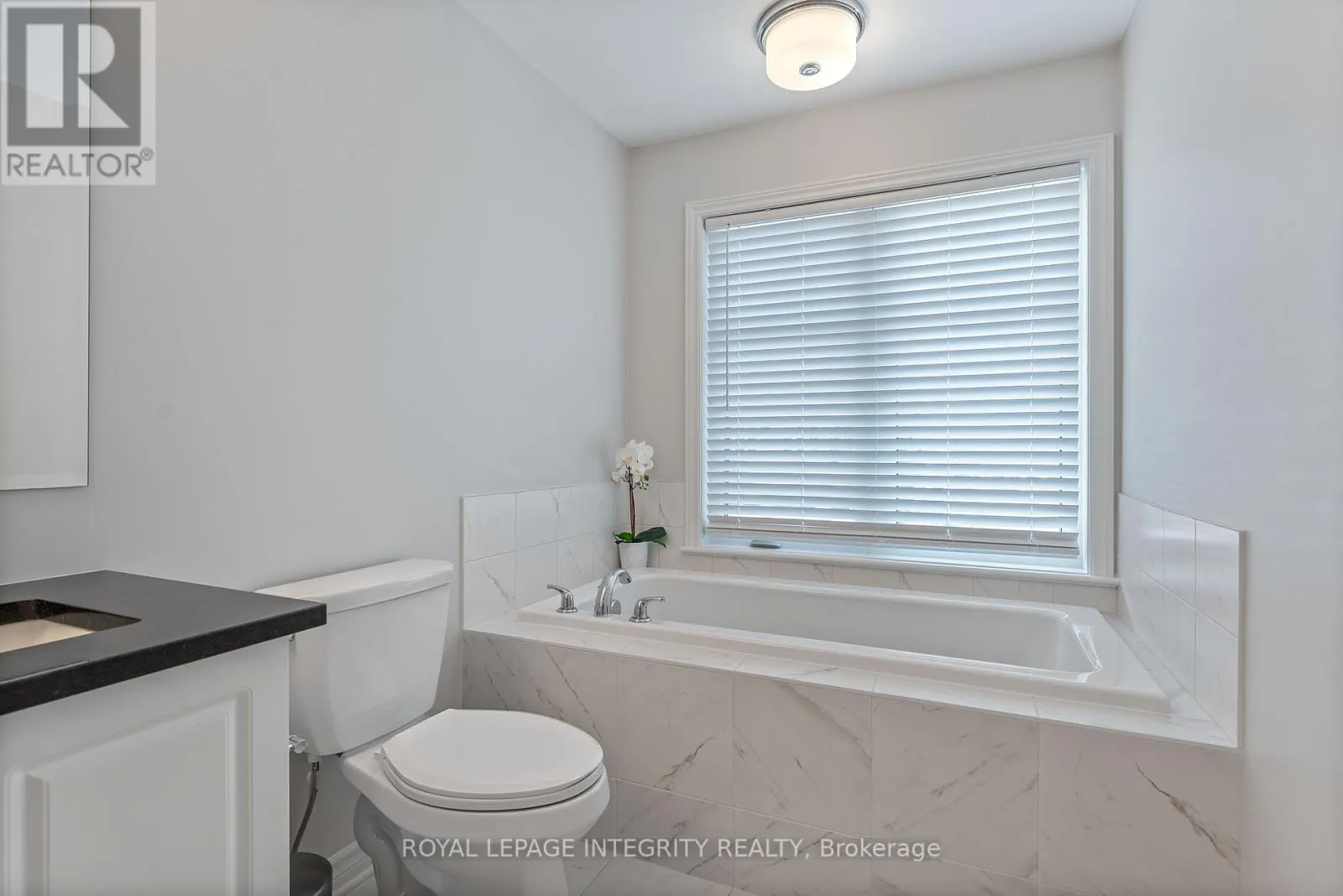 820 CLAPHAM TERRACE