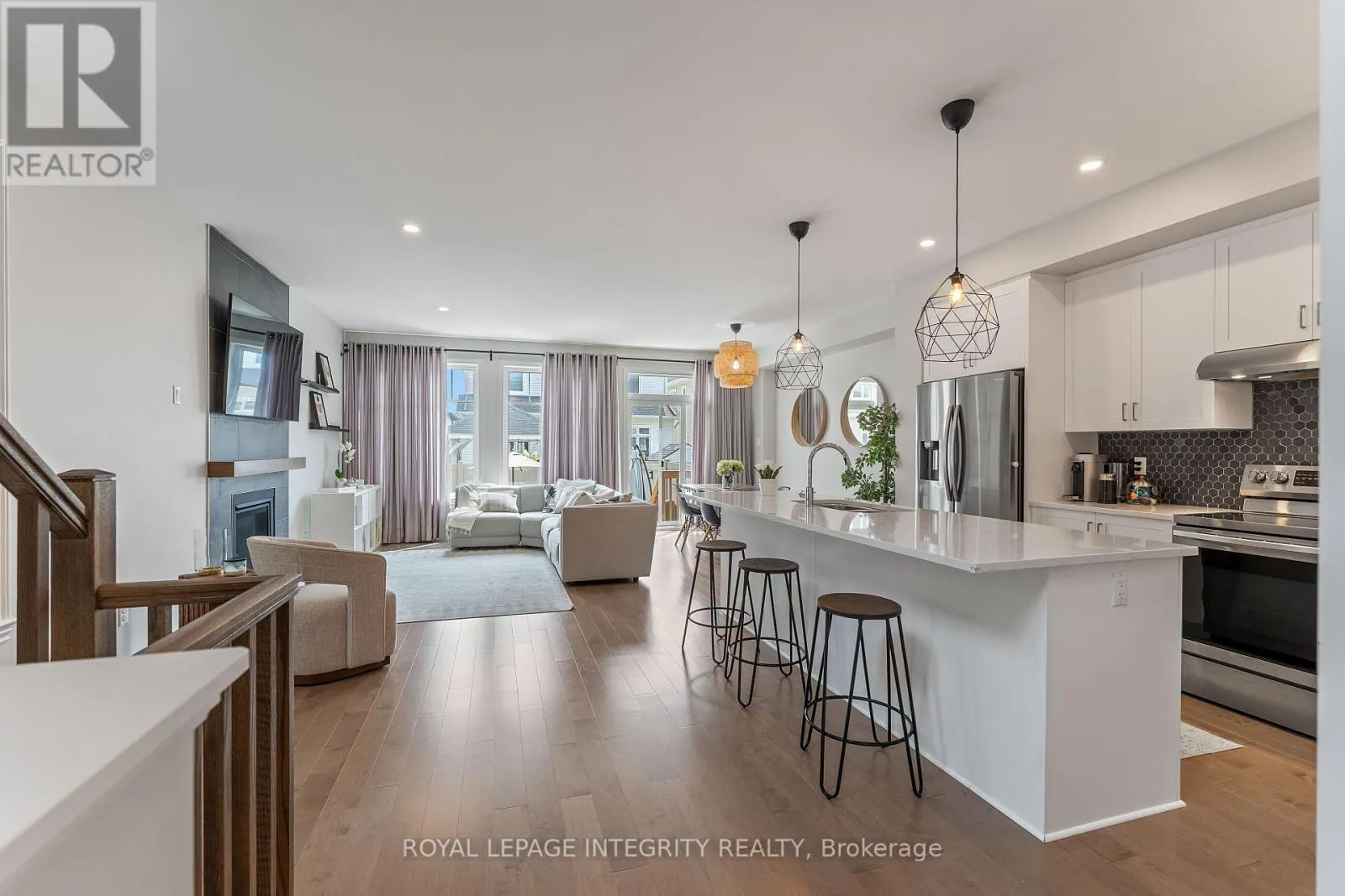 820 CLAPHAM TERRACE