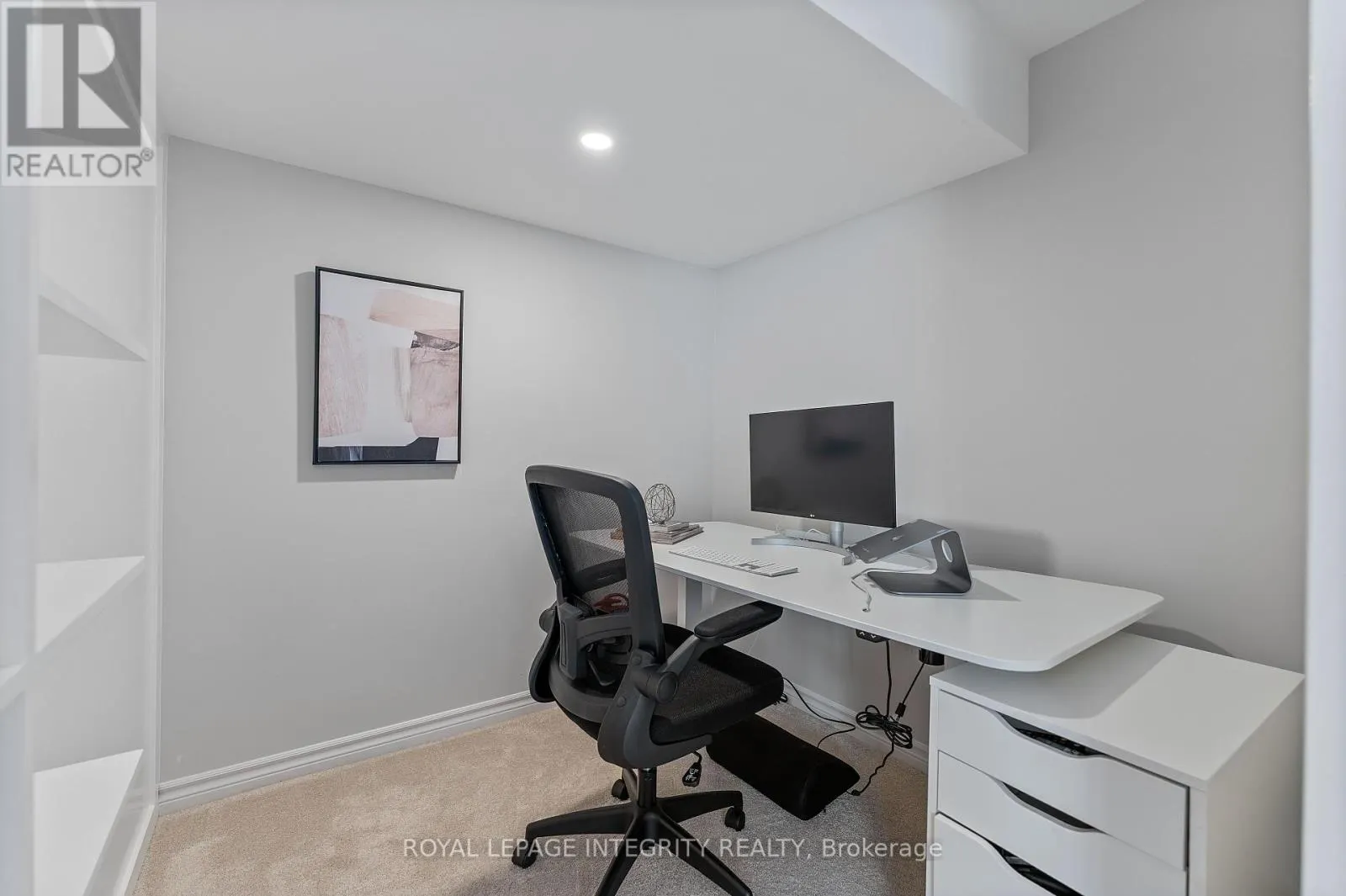 820 CLAPHAM TERRACE