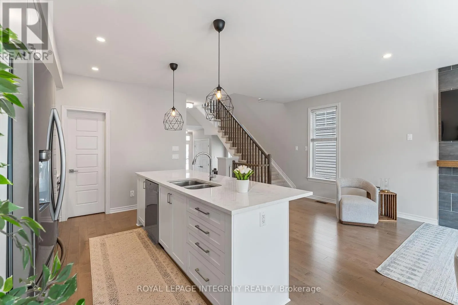 820 CLAPHAM TERRACE