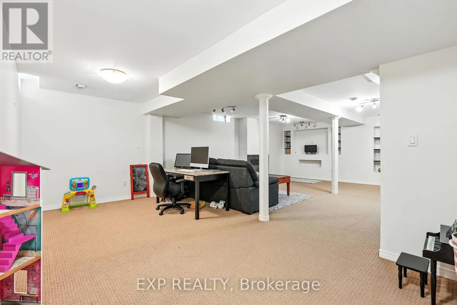 848 CHIPPING PARK BOULEVARD