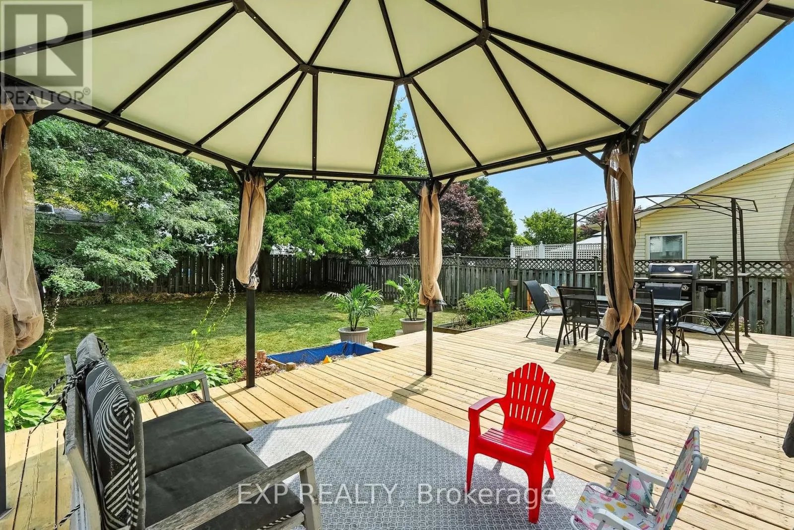 848 CHIPPING PARK BOULEVARD