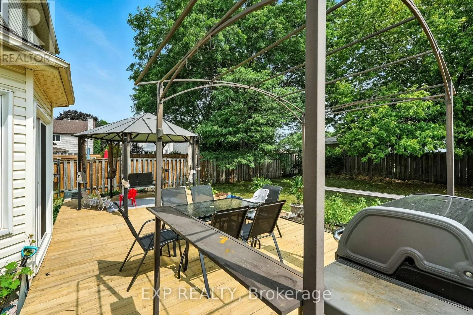 848 CHIPPING PARK BOULEVARD