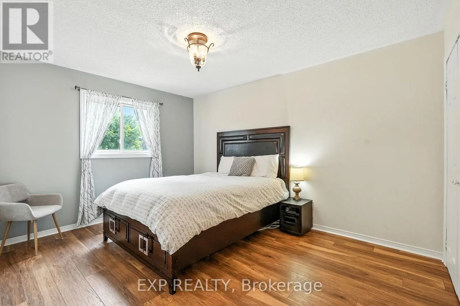 848 CHIPPING PARK BOULEVARD