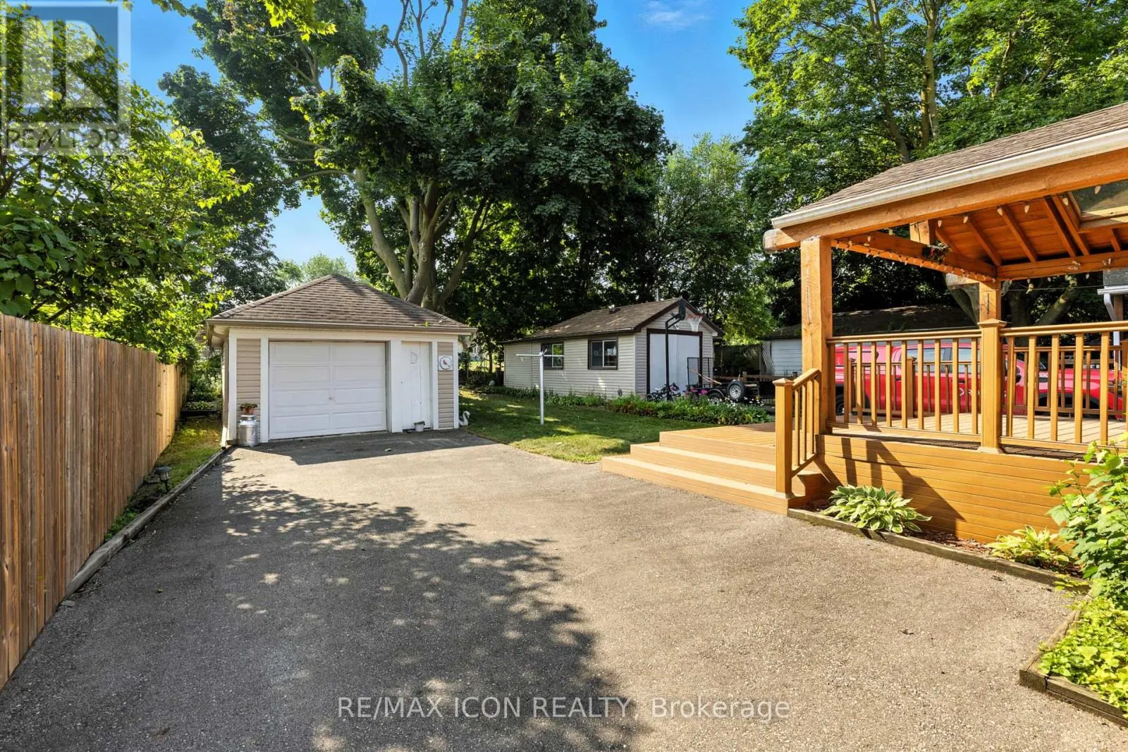 35 GRENVILLE AVENUE