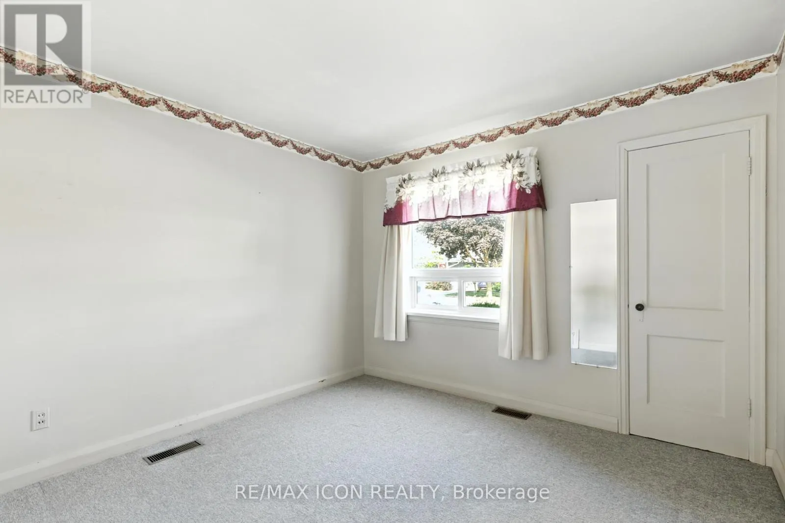 35 GRENVILLE AVENUE