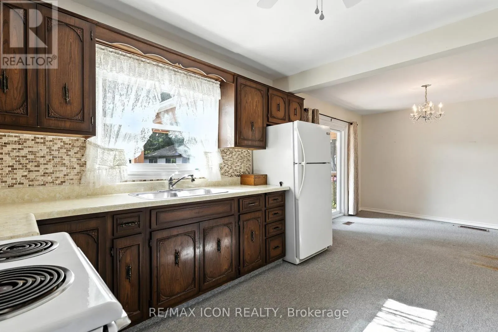 35 GRENVILLE AVENUE