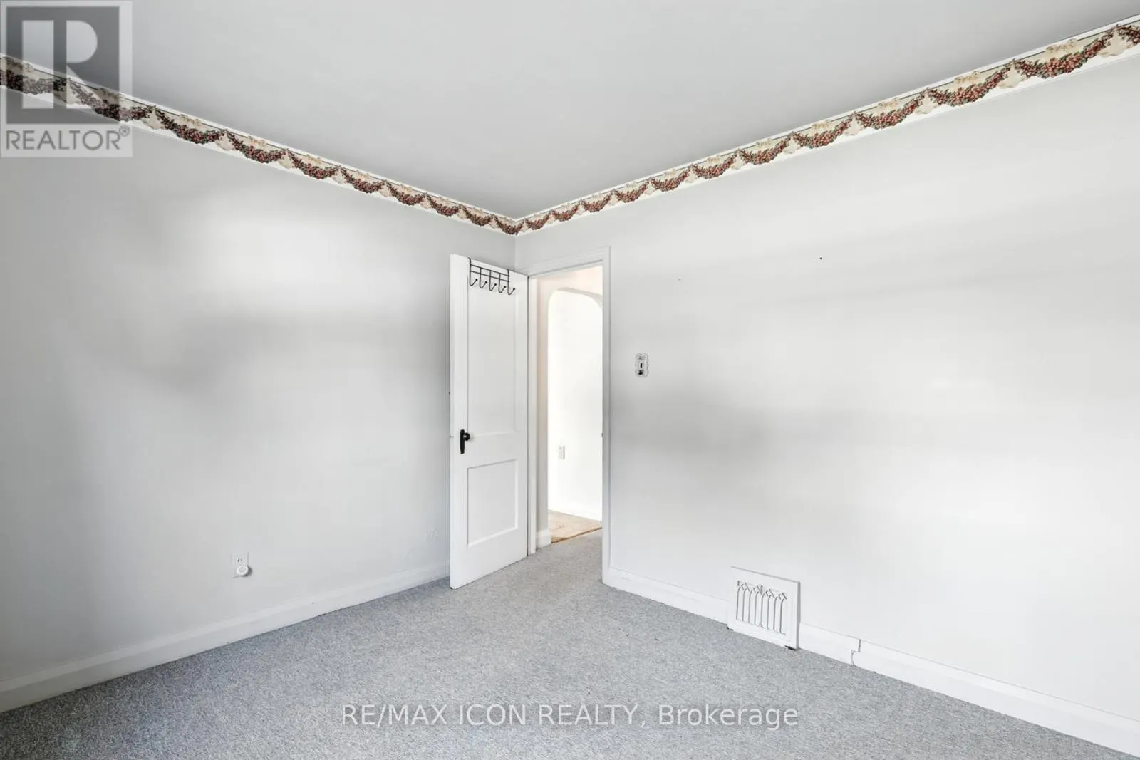 35 GRENVILLE AVENUE