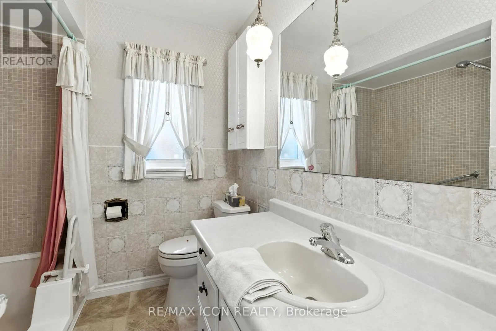 35 GRENVILLE AVENUE
