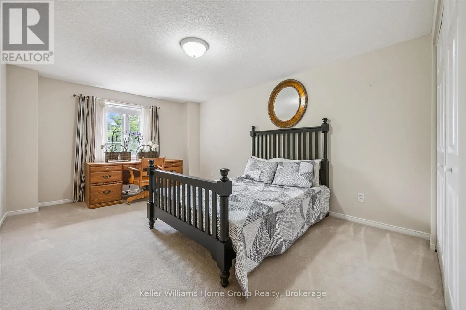 14 - 941 GORDON STREET, #14
