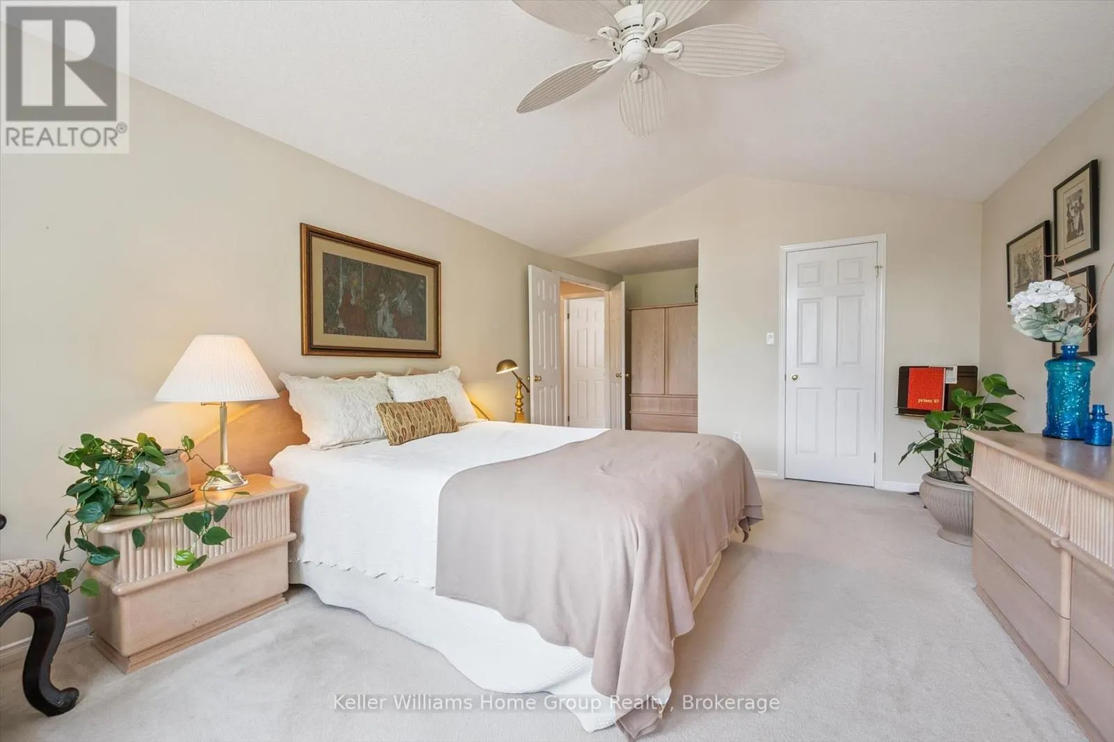14 - 941 GORDON STREET, #14