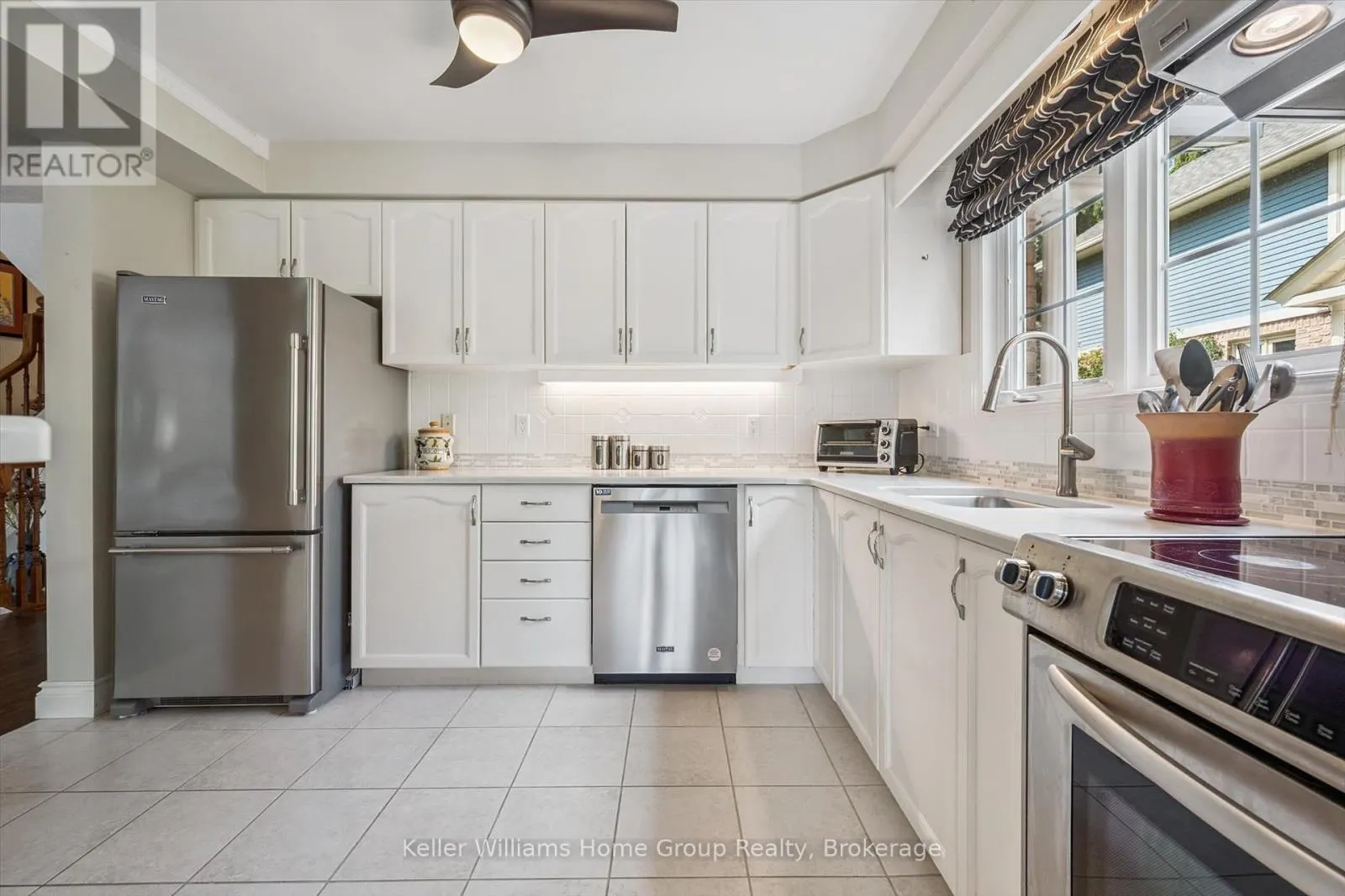 14 - 941 GORDON STREET, #14