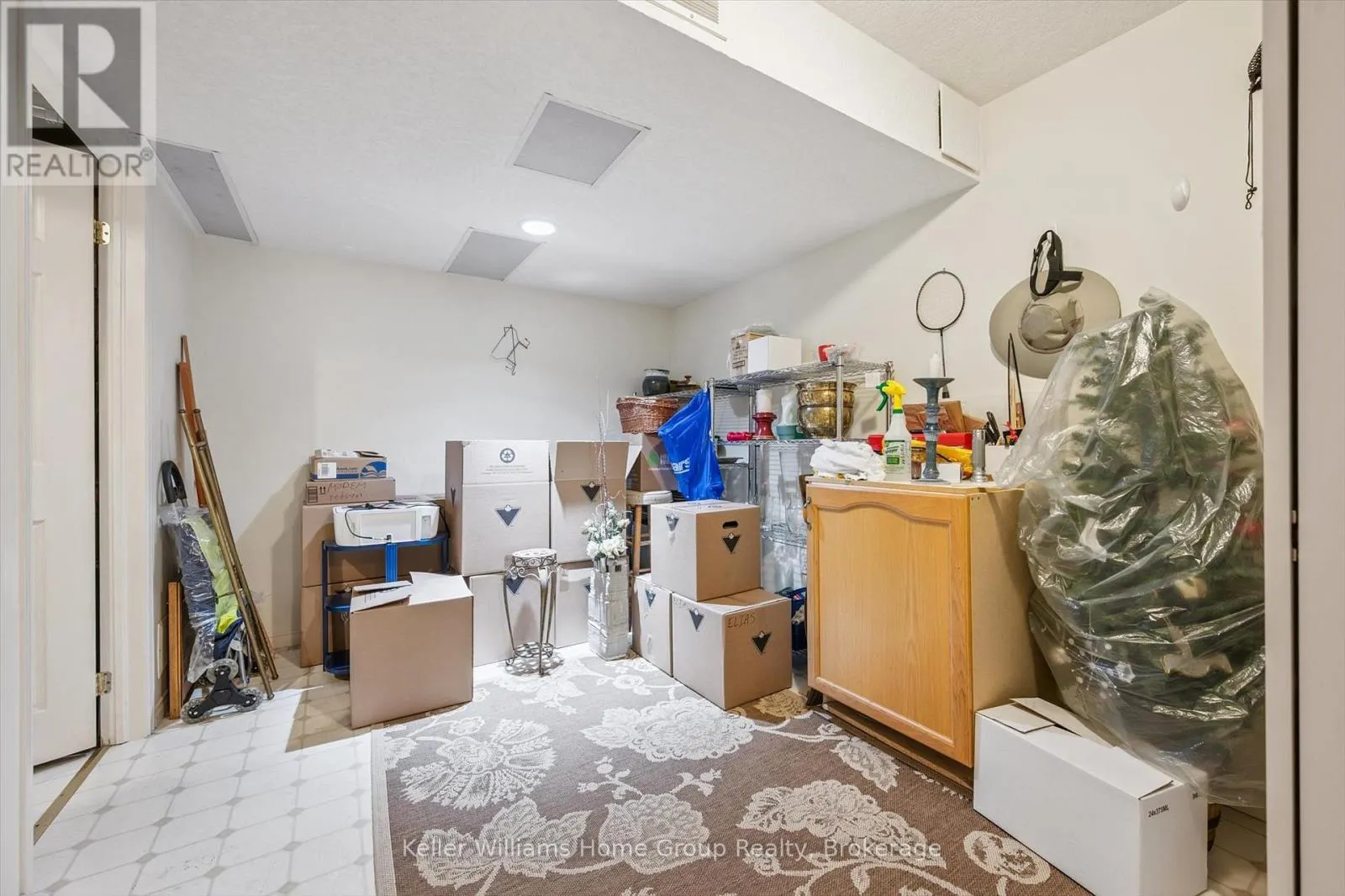14 - 941 GORDON STREET, #14
