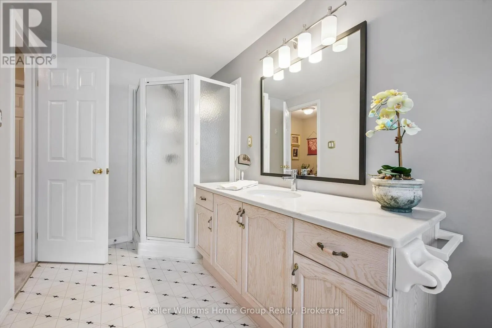 14 - 941 GORDON STREET, #14