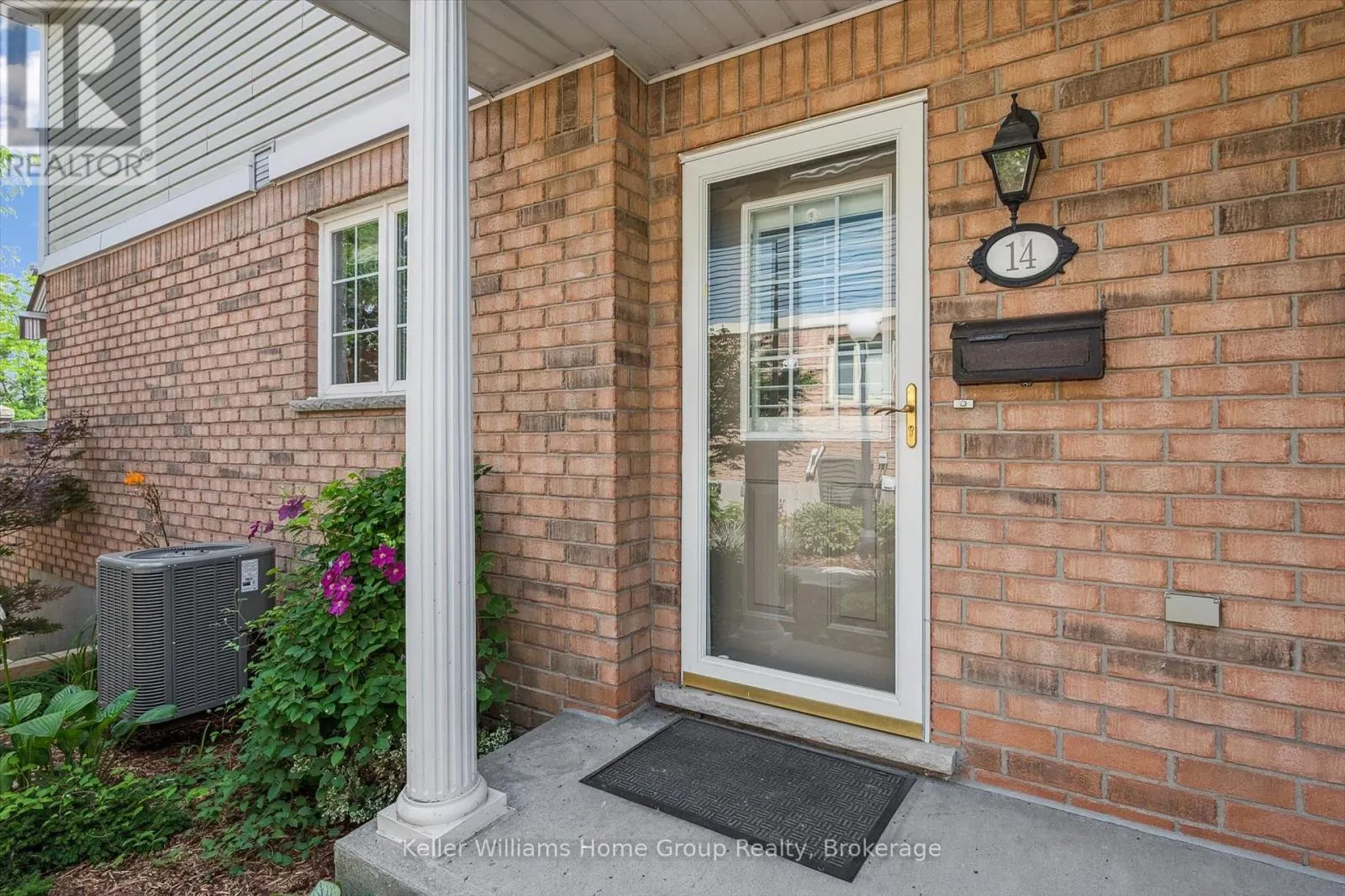 14 - 941 GORDON STREET, #14