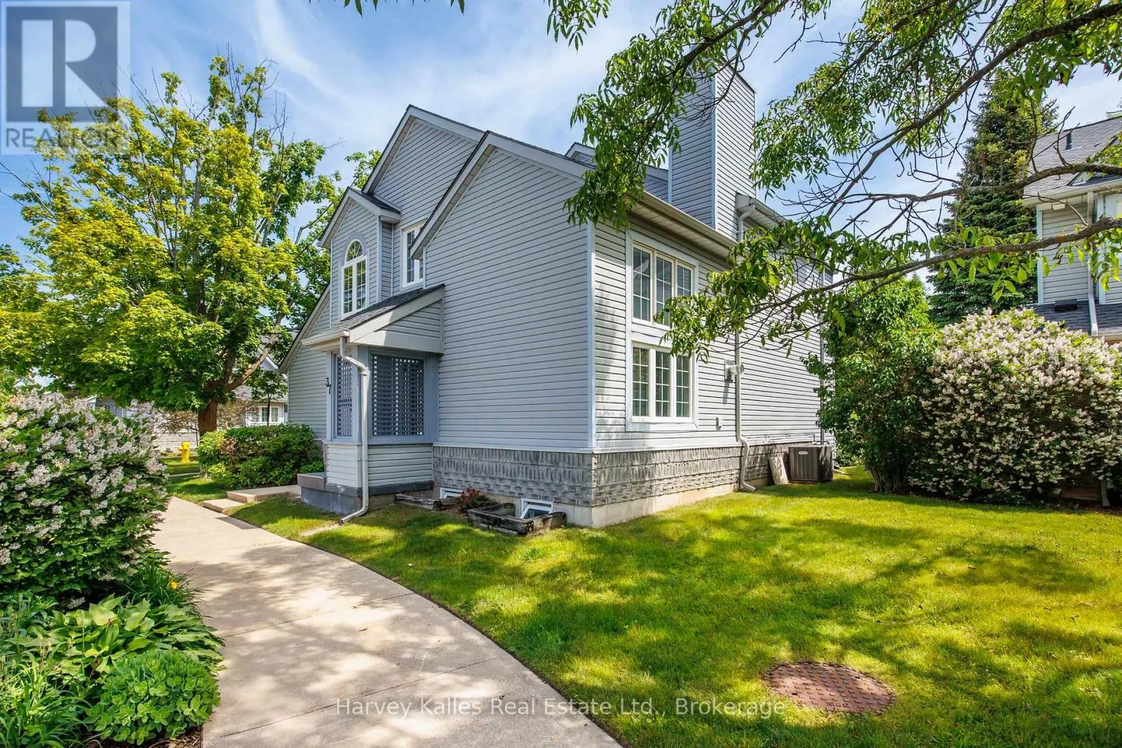 37 - 146 SETTLER'S WAY, #37