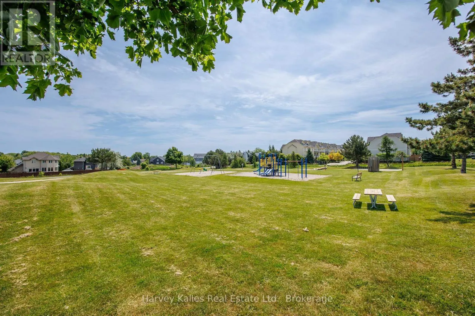 37 - 146 SETTLER'S WAY, #37