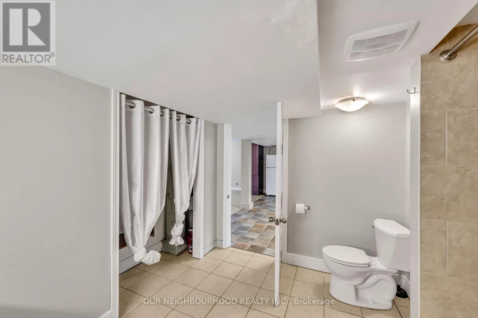 B - 538 SHIRLEY STREET, #B