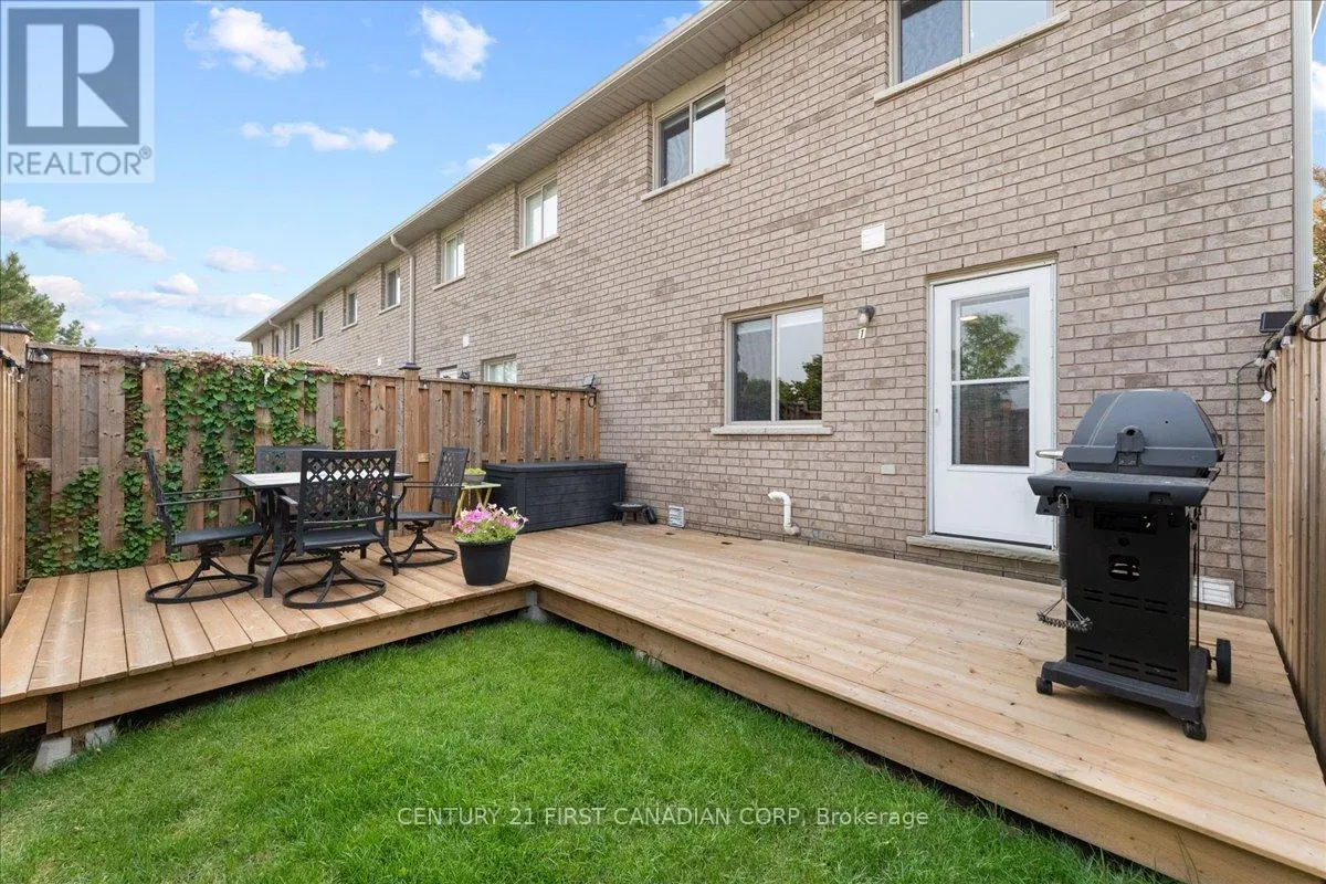 1 - 40 BRAEMAR AVENUE, #1