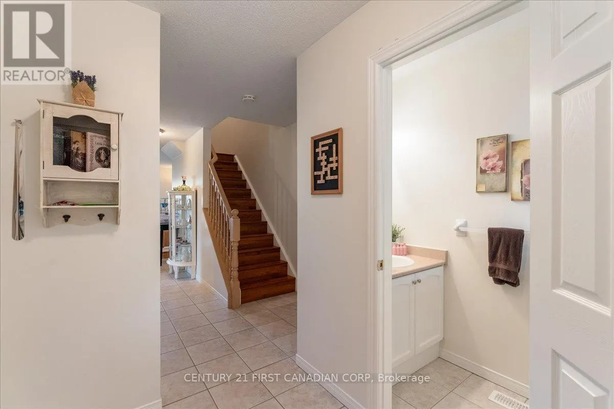 1 - 40 BRAEMAR AVENUE, #1