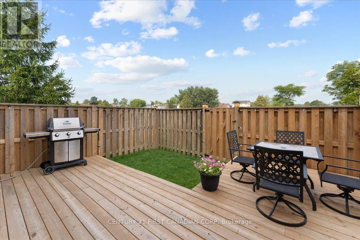 1 - 40 BRAEMAR AVENUE, #1