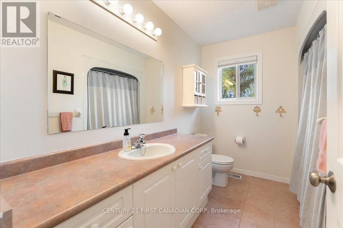 1 - 40 BRAEMAR AVENUE, #1