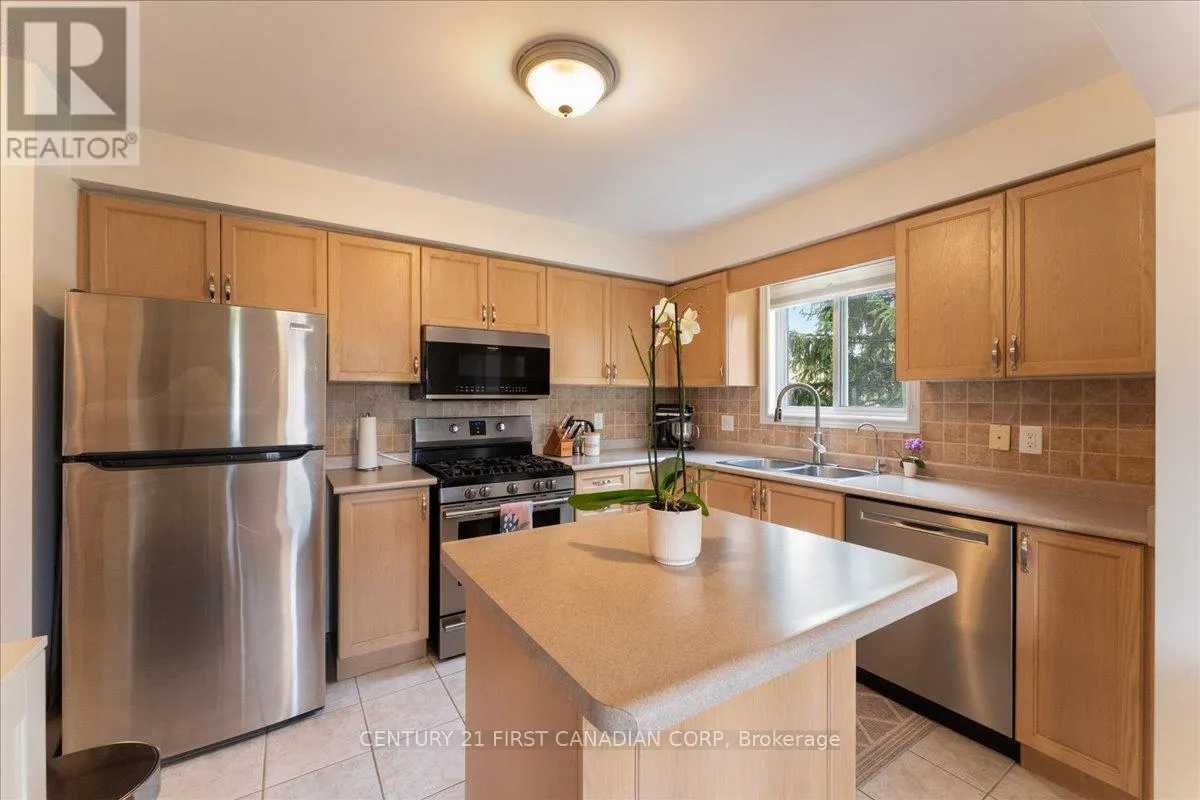 1 - 40 BRAEMAR AVENUE, #1