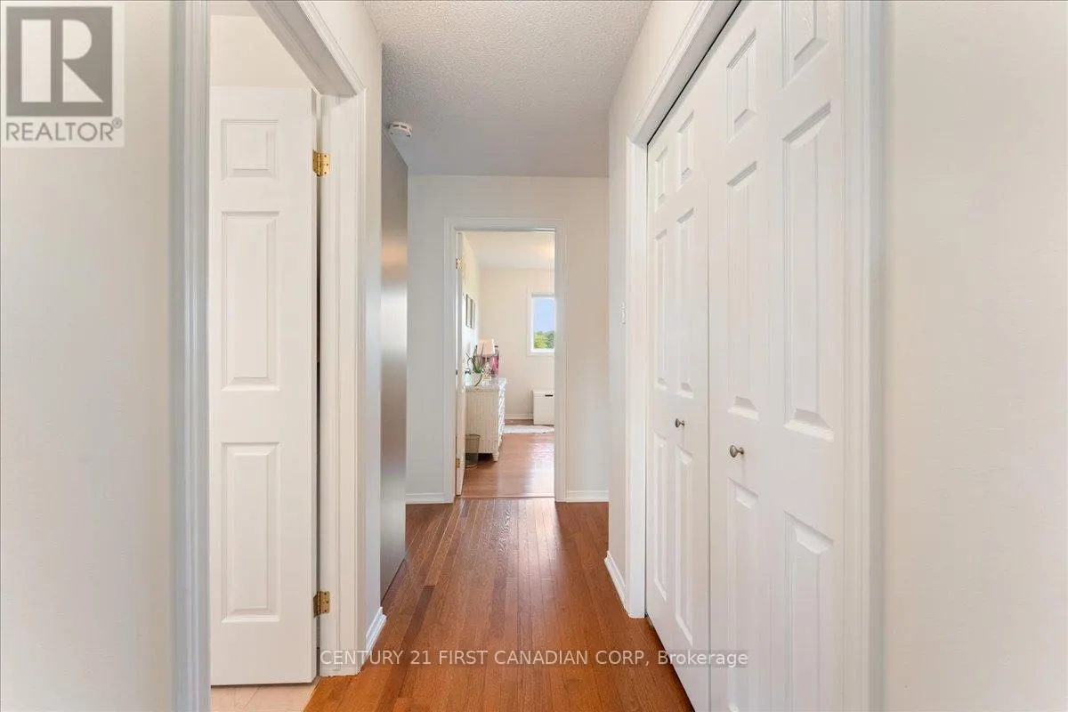 1 - 40 BRAEMAR AVENUE, #1