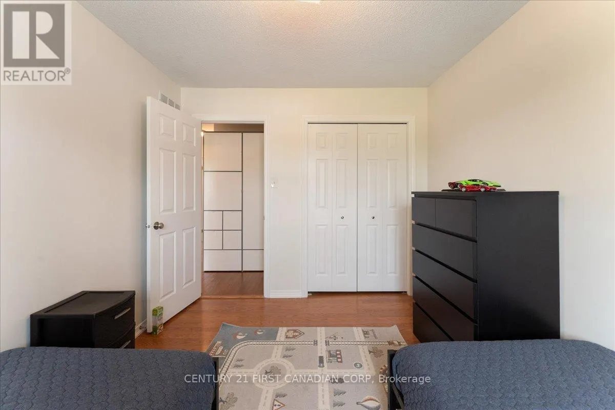 1 - 40 BRAEMAR AVENUE, #1