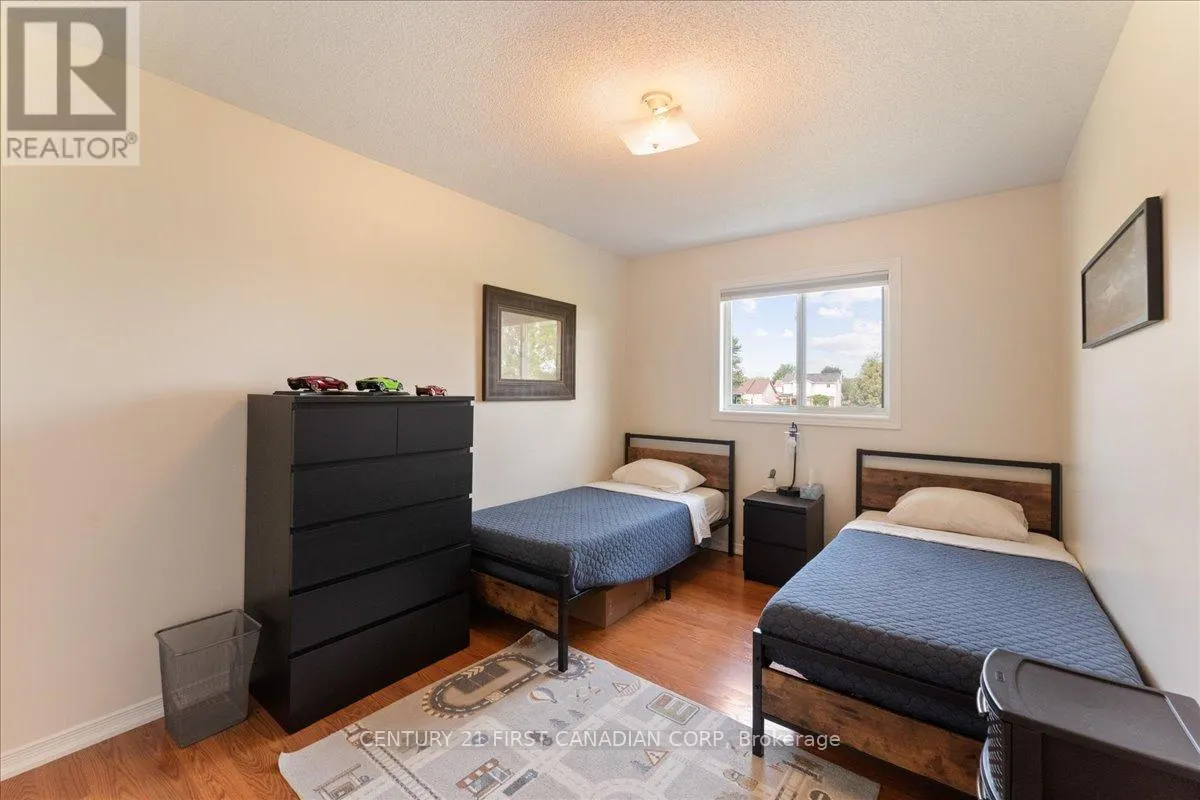 1 - 40 BRAEMAR AVENUE, #1