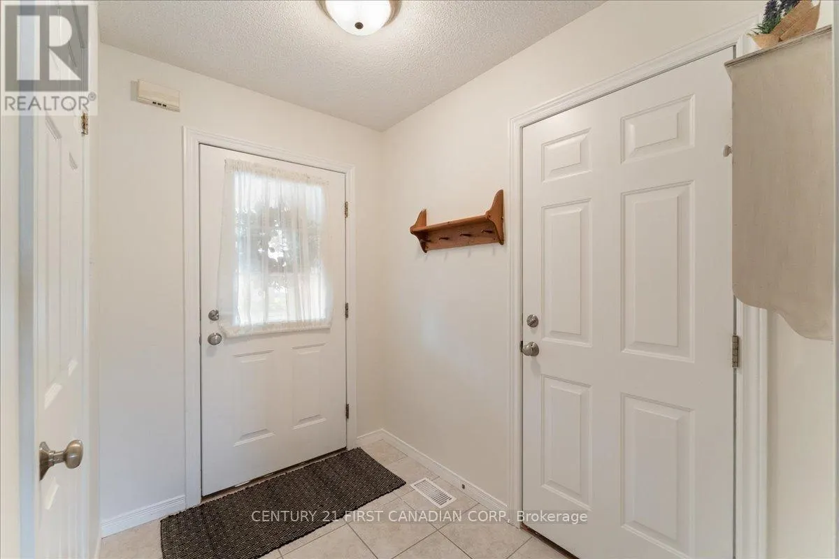 1 - 40 BRAEMAR AVENUE, #1