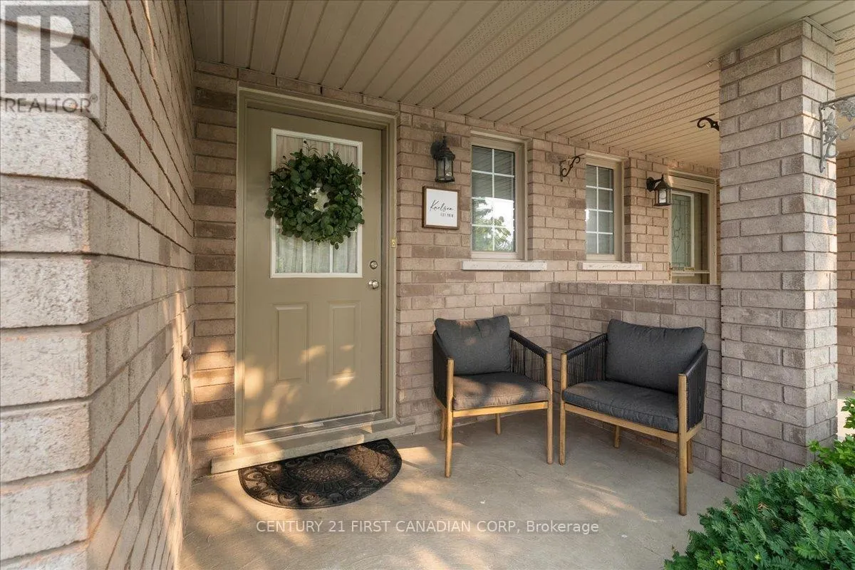 1 - 40 BRAEMAR AVENUE, #1