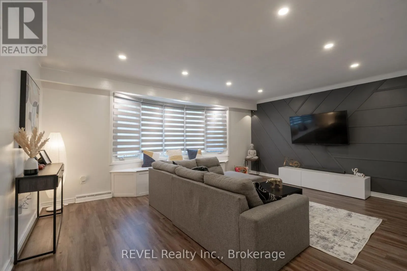 26 HILLGARDEN ROAD