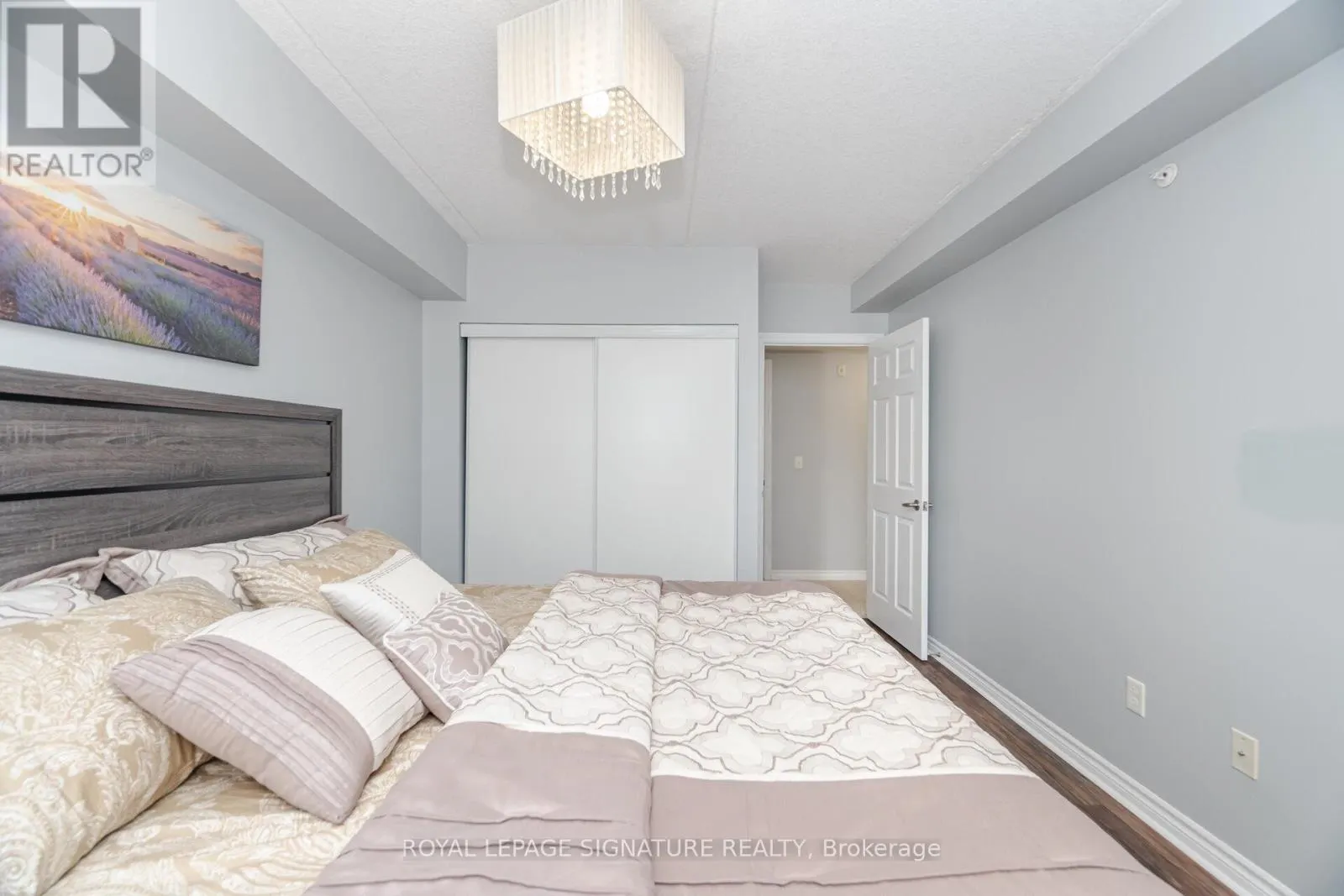 111 - 67 KINGSBURY SQUARE