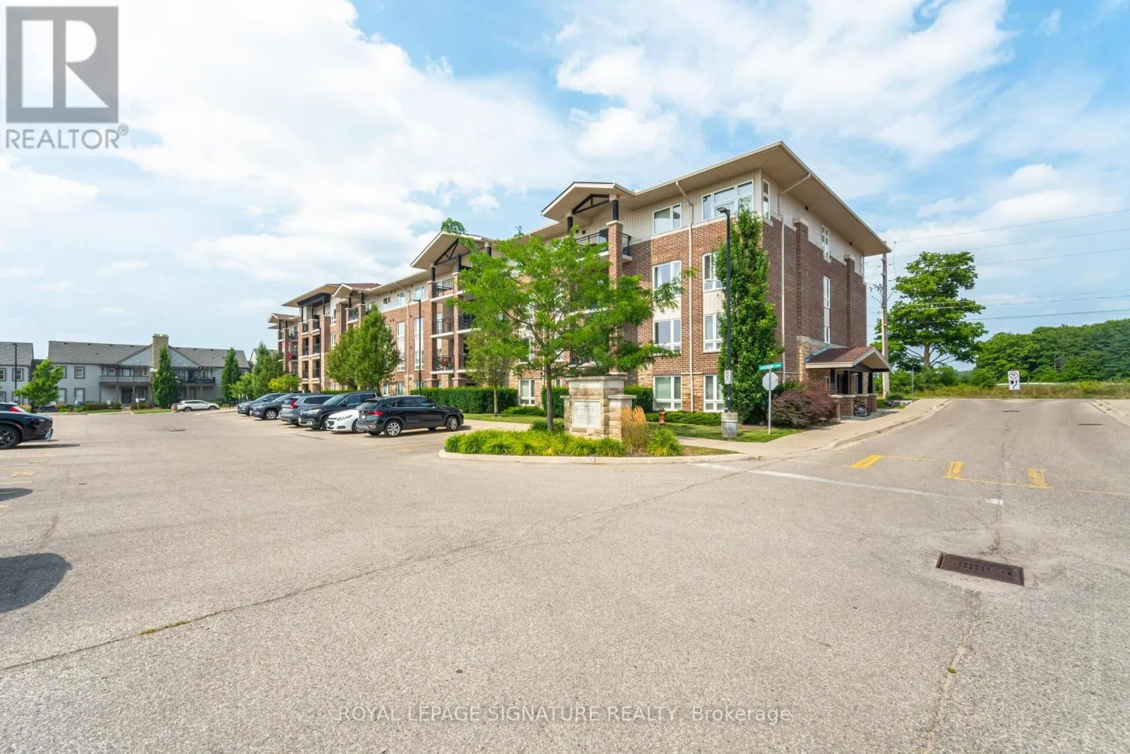 111 - 67 KINGSBURY SQUARE