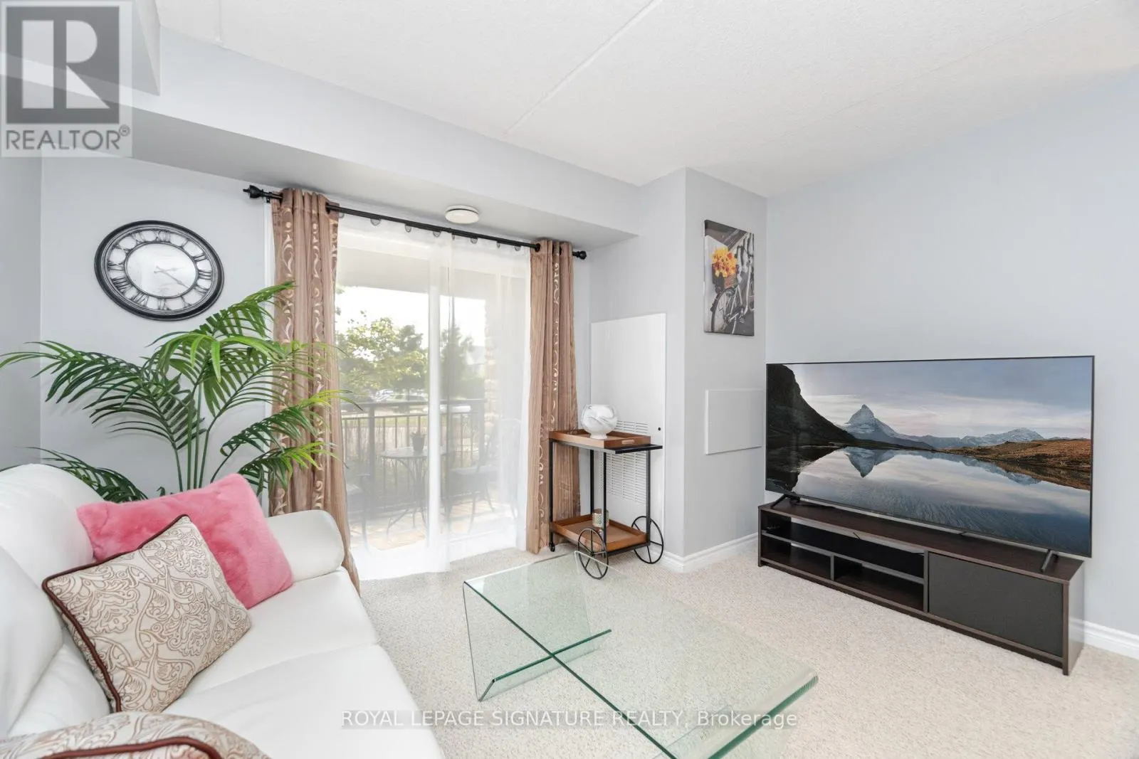 111 - 67 KINGSBURY SQUARE