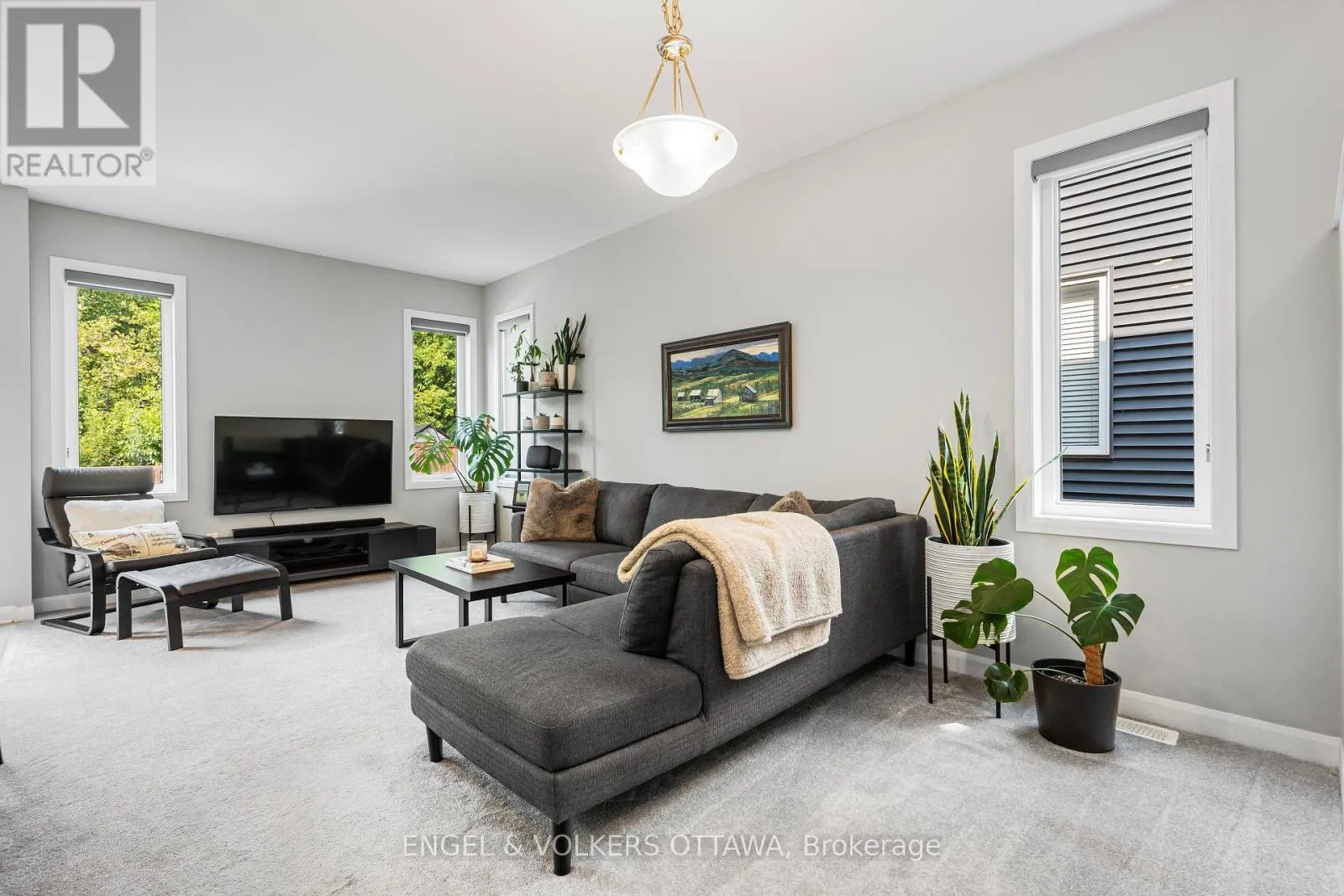 220 GEYSER PLACE