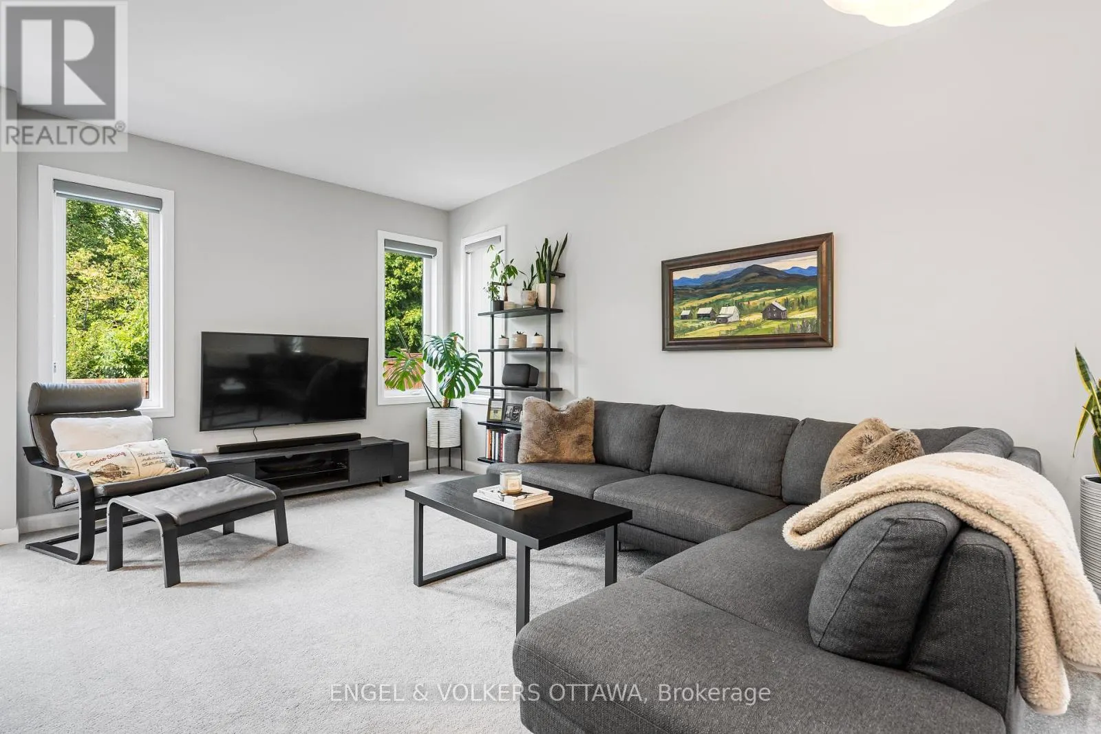 220 GEYSER PLACE