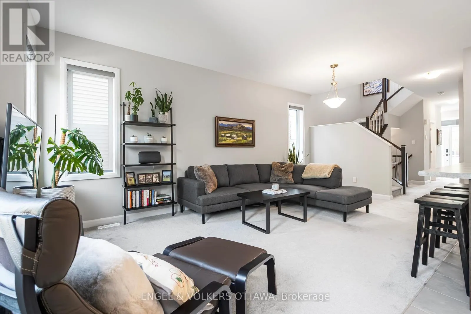 220 GEYSER PLACE
