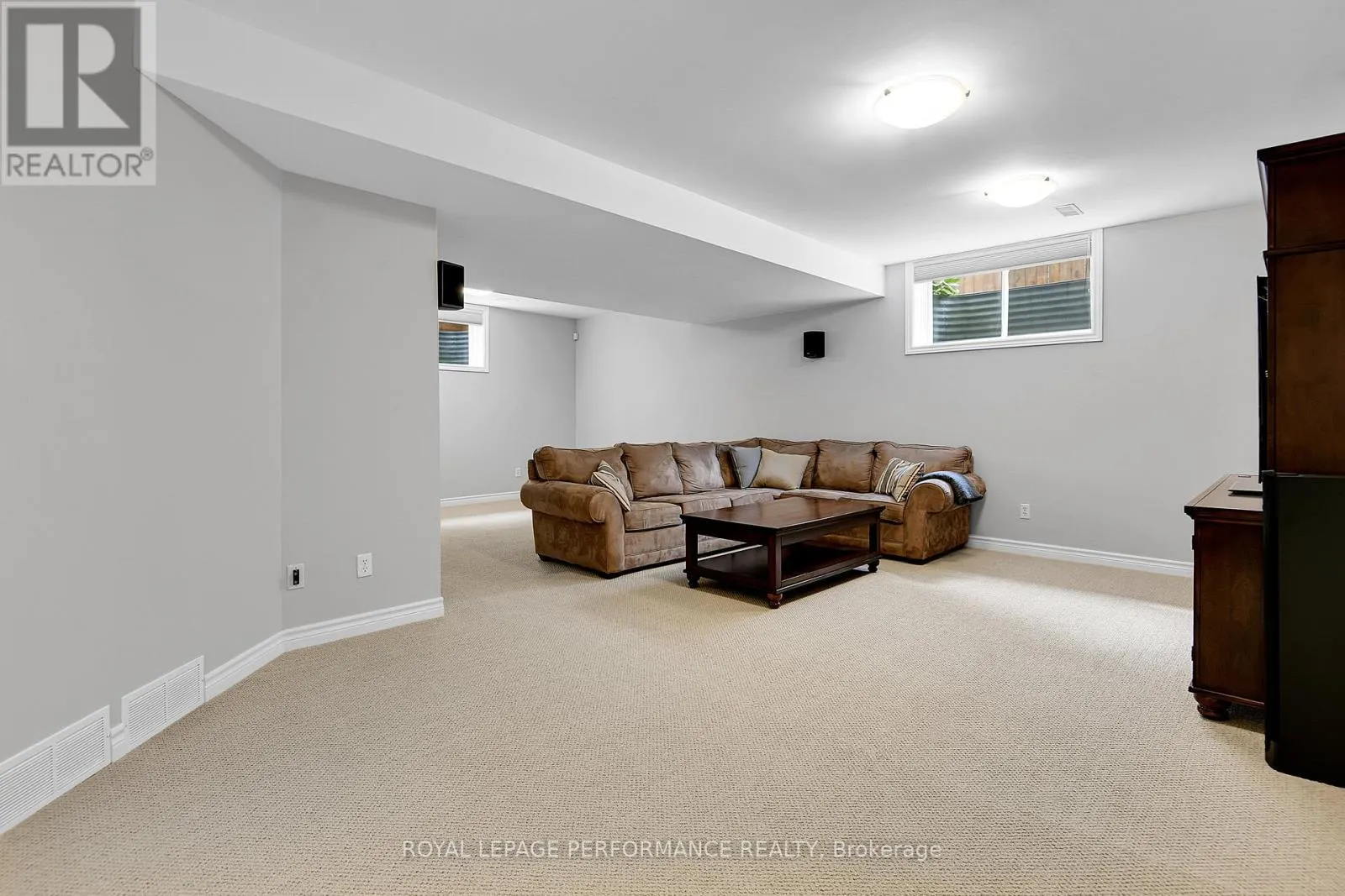 815 LONG POINT CIRCLE