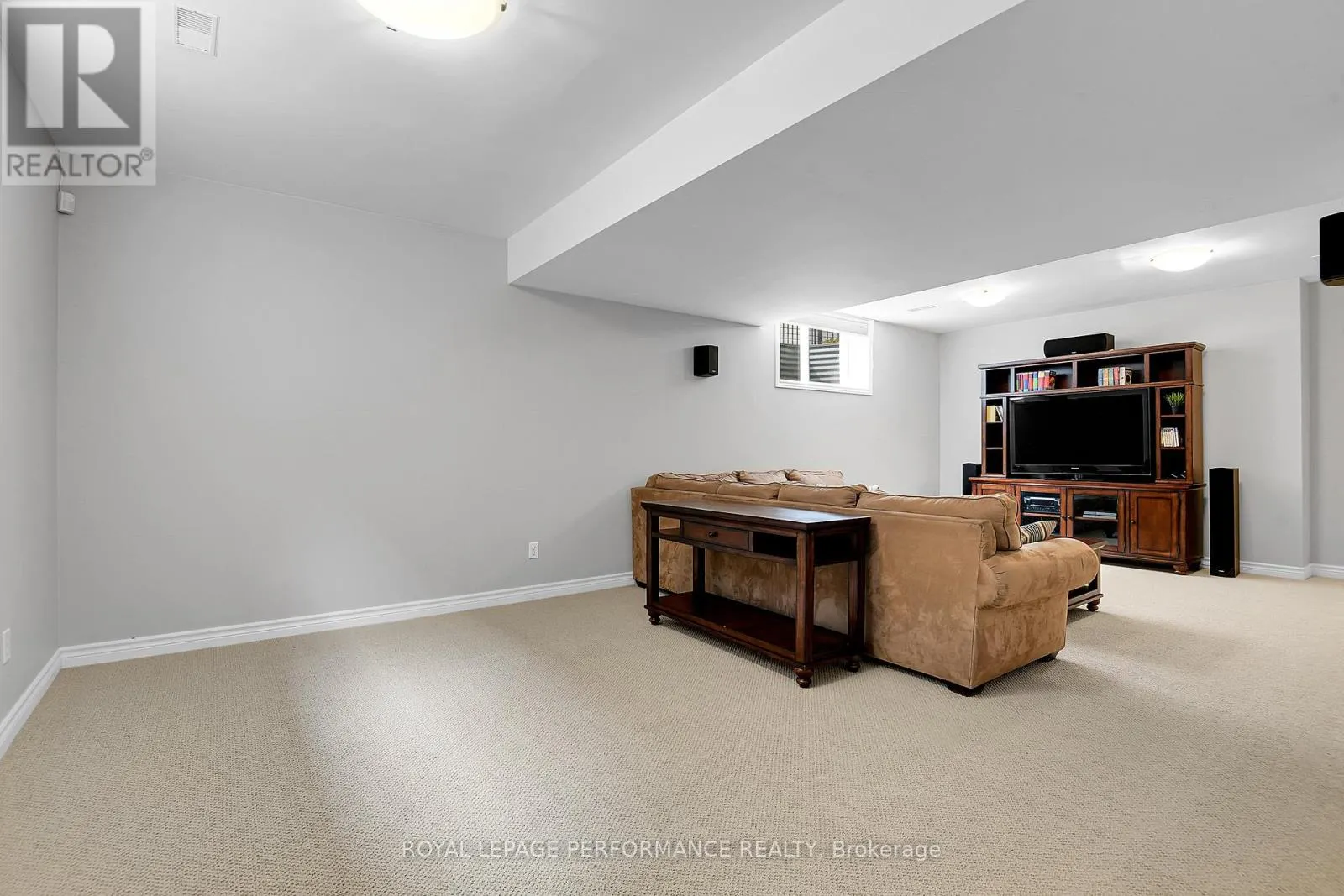 815 LONG POINT CIRCLE