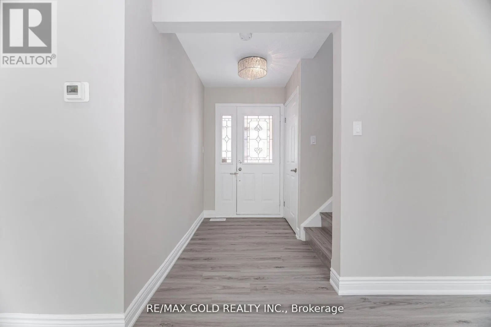 212 CEDARWOODS CRESCENT