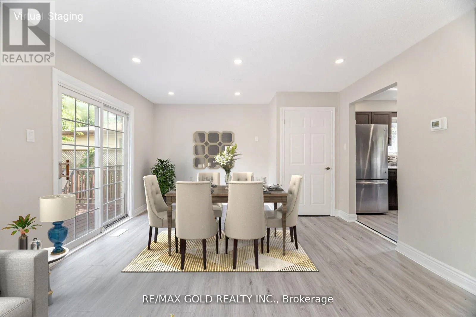 212 CEDARWOODS CRESCENT