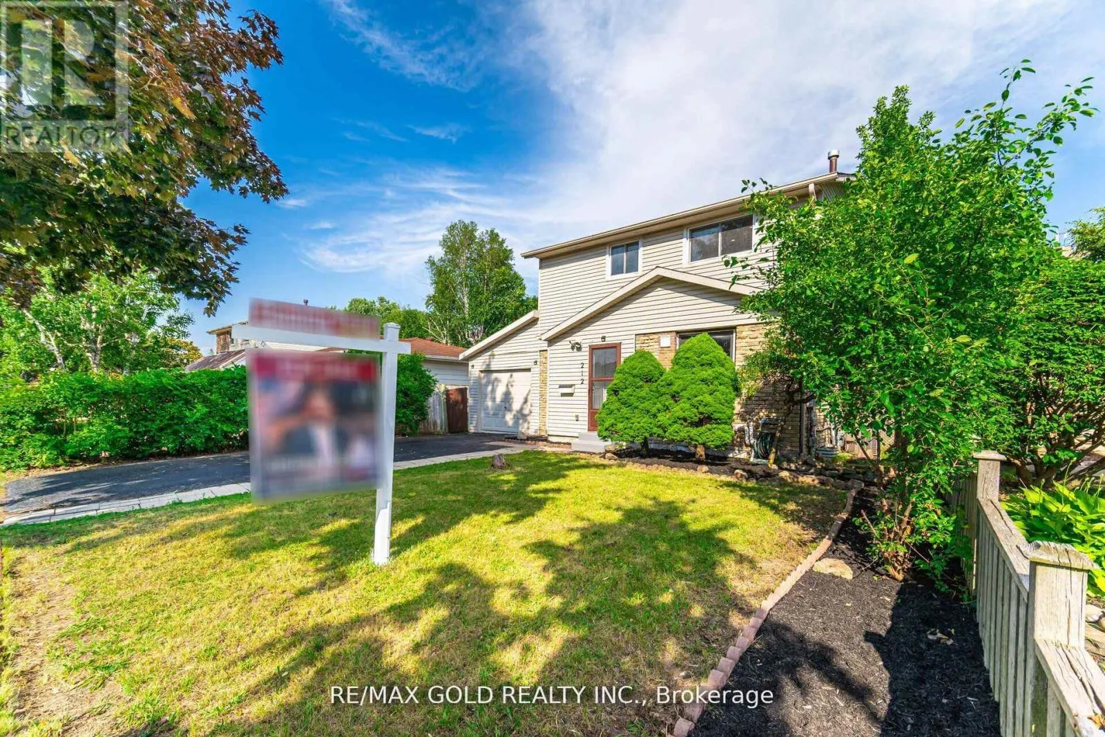 212 CEDARWOODS CRESCENT
